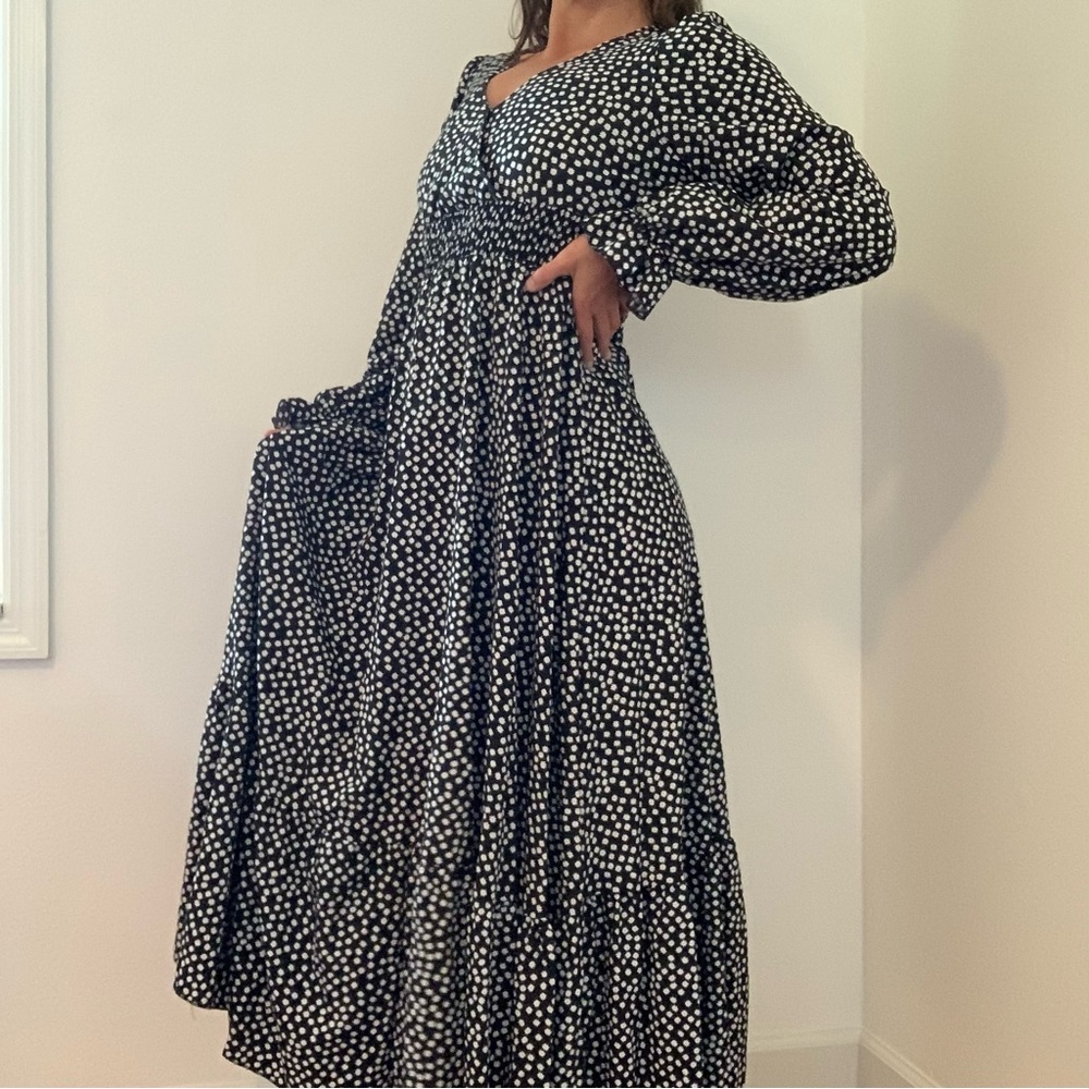 Flowy Daisy Maxi Dress
